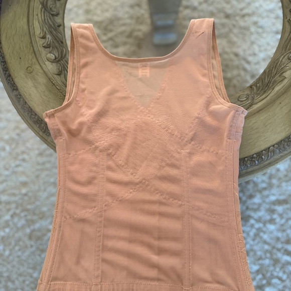 Unbranded Tan Slimming Body Shaper Cami Corset Size Medium - Picture 2 of 9